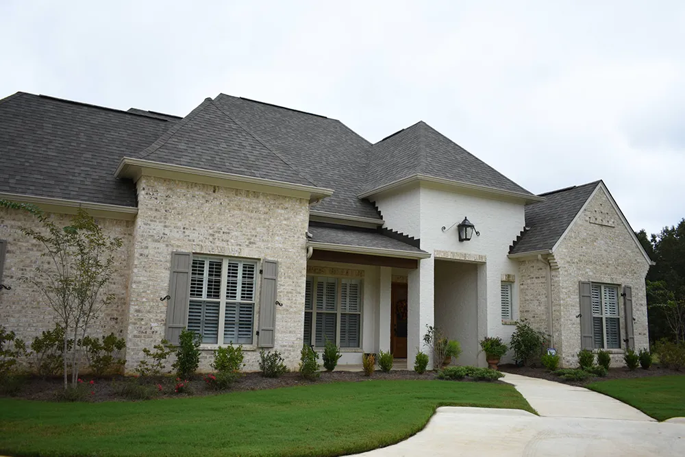 Home with Mississippi Handcrafted Bricks from Cherokee Brick